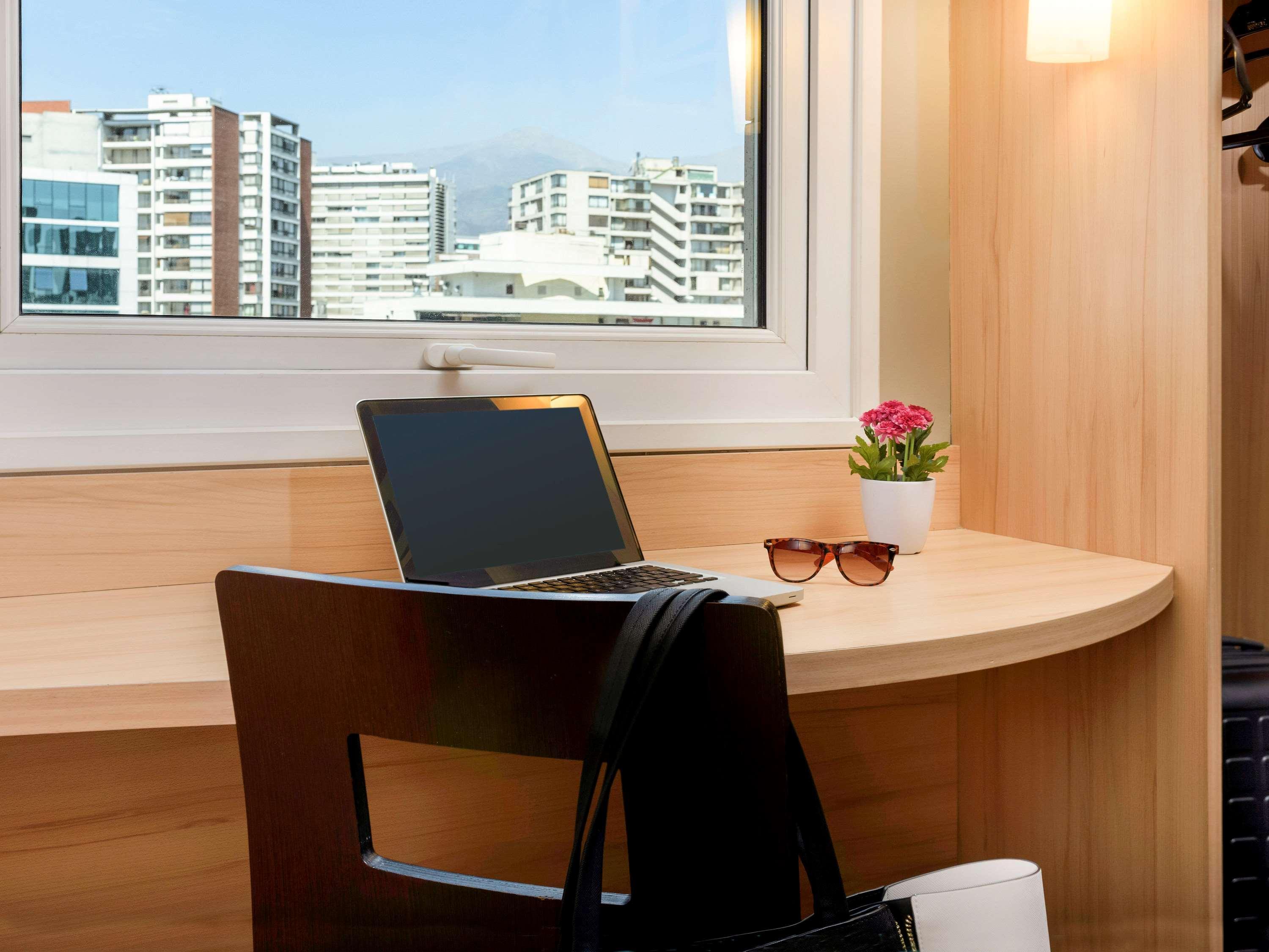 Ibis Santiago Las Condes Εξωτερικό φωτογραφία