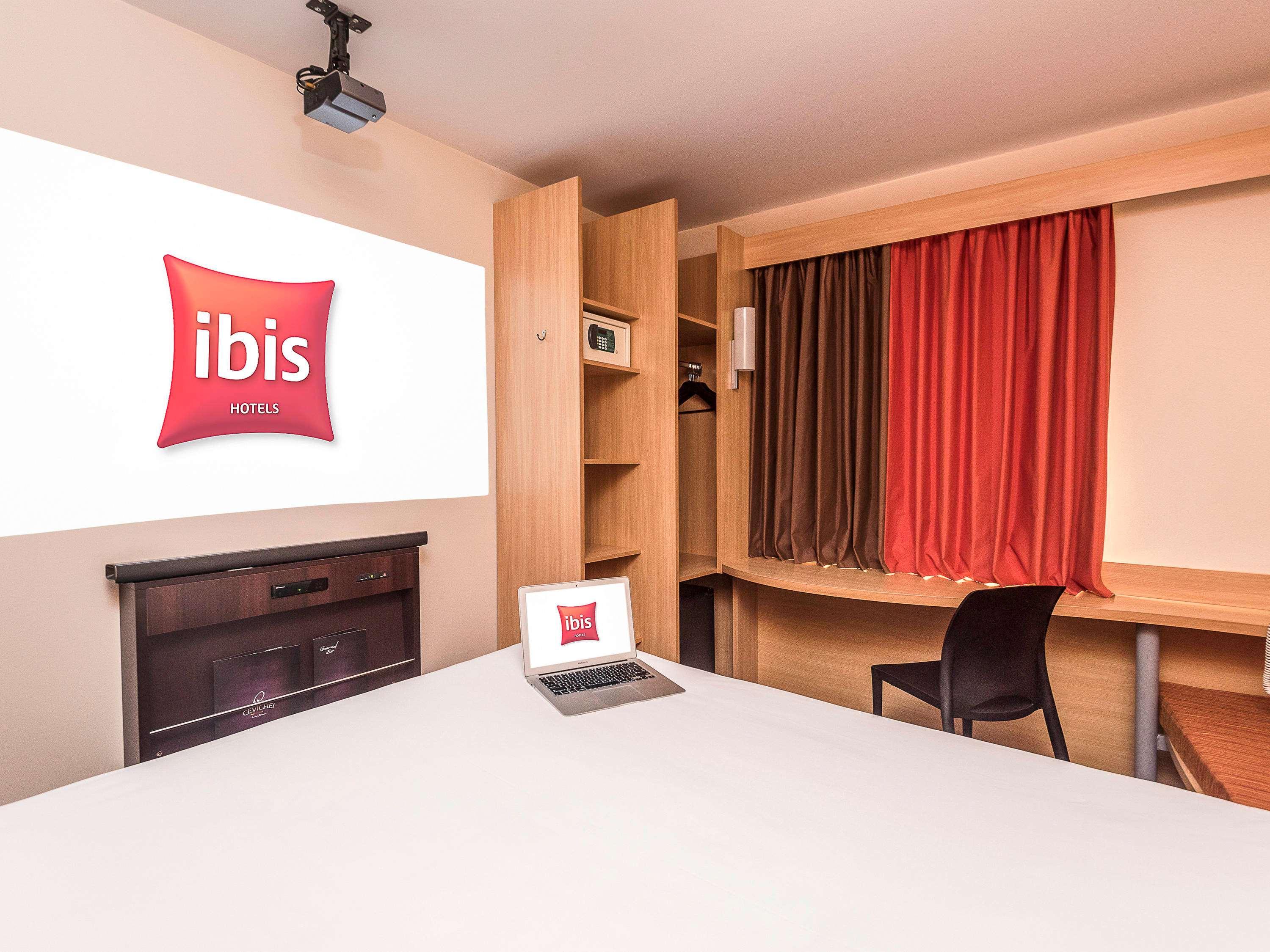 Ibis Santiago Las Condes Εξωτερικό φωτογραφία